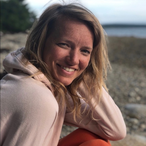 Meet your Posher, Chloë - Picture 1 of 1